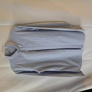 Uniqlo Classic Light Blue Button-Up Shirt ‎ - Slim Fit S/P